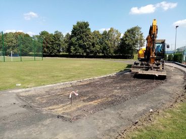 Remont i modernizacja bieżni na stadionie sportowym w Lututowie